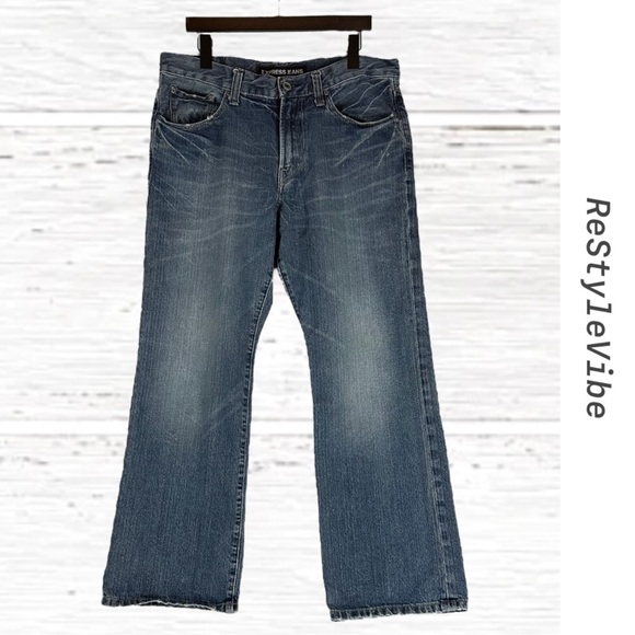 EXPRESS Men’s Size 34x30 Denim Jeans Blake Loose Fit Bootcut Style 100% Cotton - Picture 1 of 16